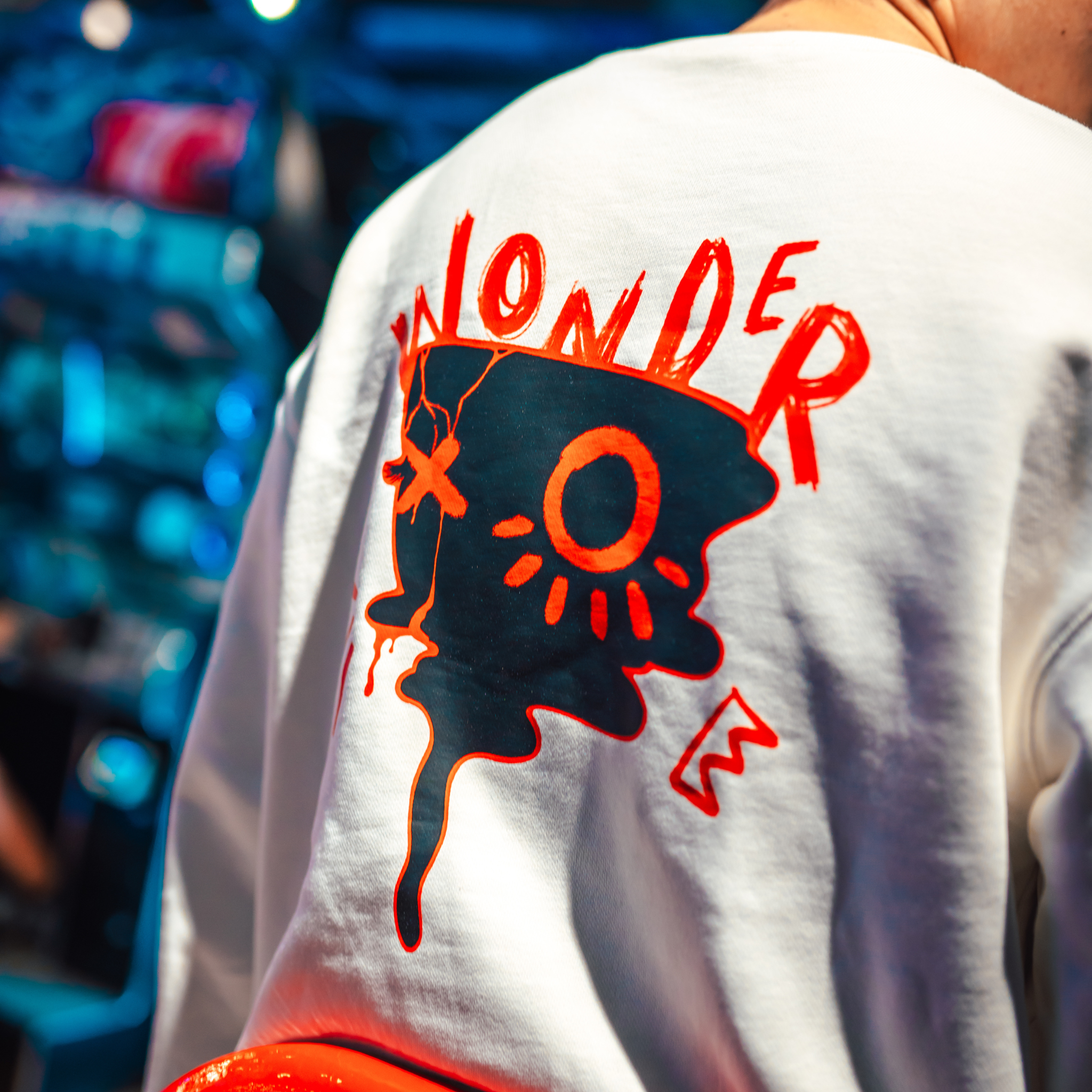 WONDER CREWNECK